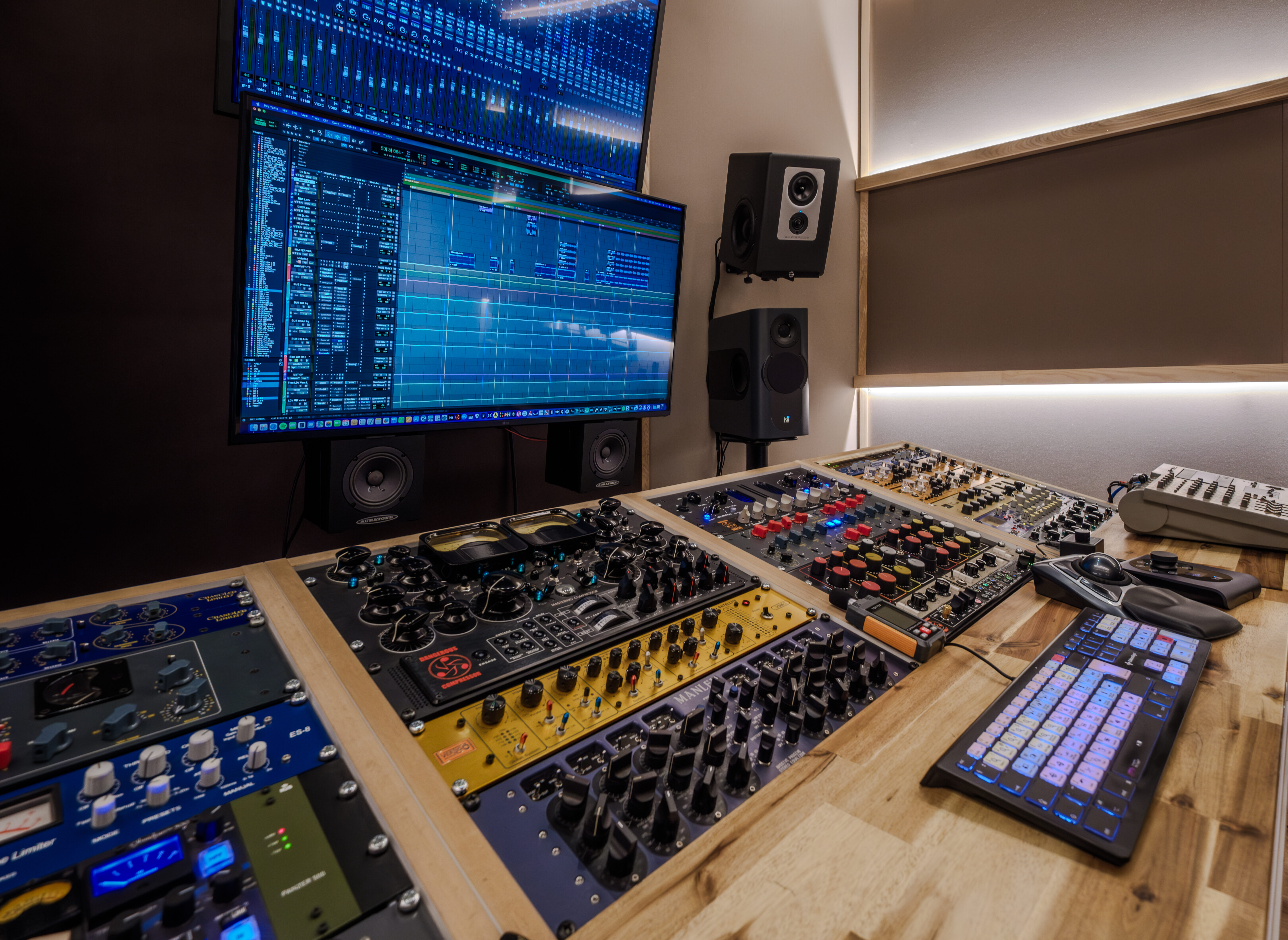Monitor di ascolto e catena di mastering in WiBe Room